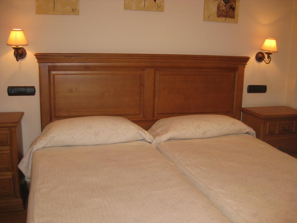 Puerta Del Sol Hotel Ciudad Rodrigo Phòng bức ảnh
