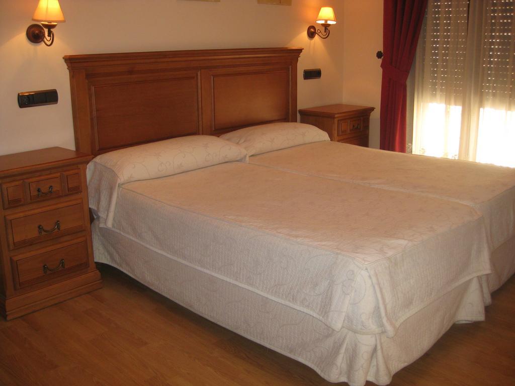 Puerta Del Sol Hotel Ciudad Rodrigo Phòng bức ảnh
